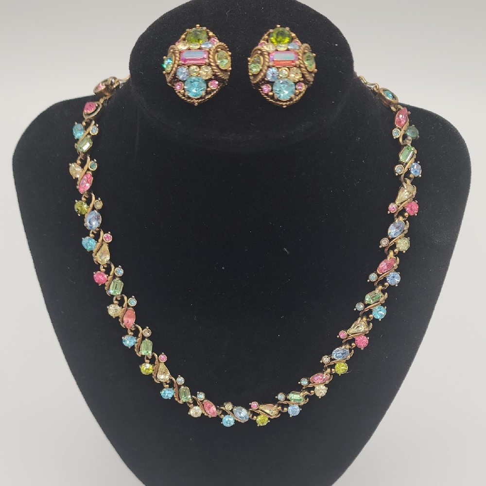 HOLLYCRAFT Vintage Multicolor Crystal Necklace and Earring Set